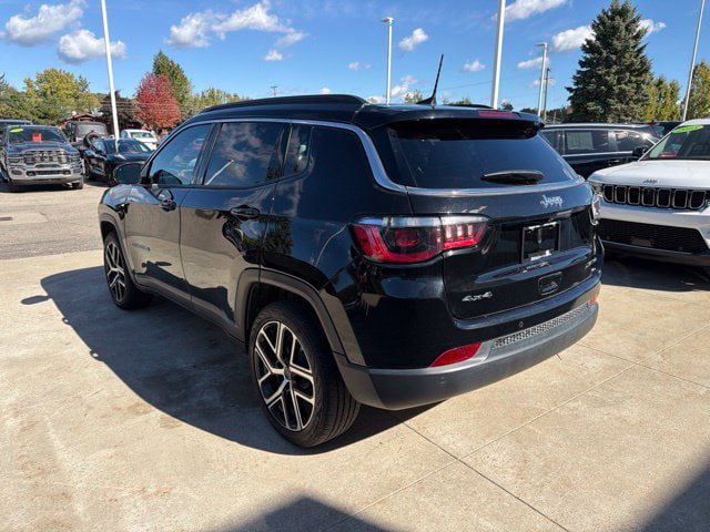 Certified 2025 Jeep Compass Limited AWD/4WD image 4