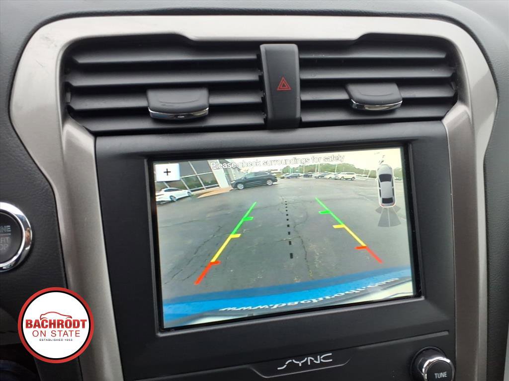 Used 2019 Ford Fusion SE FWD image 10