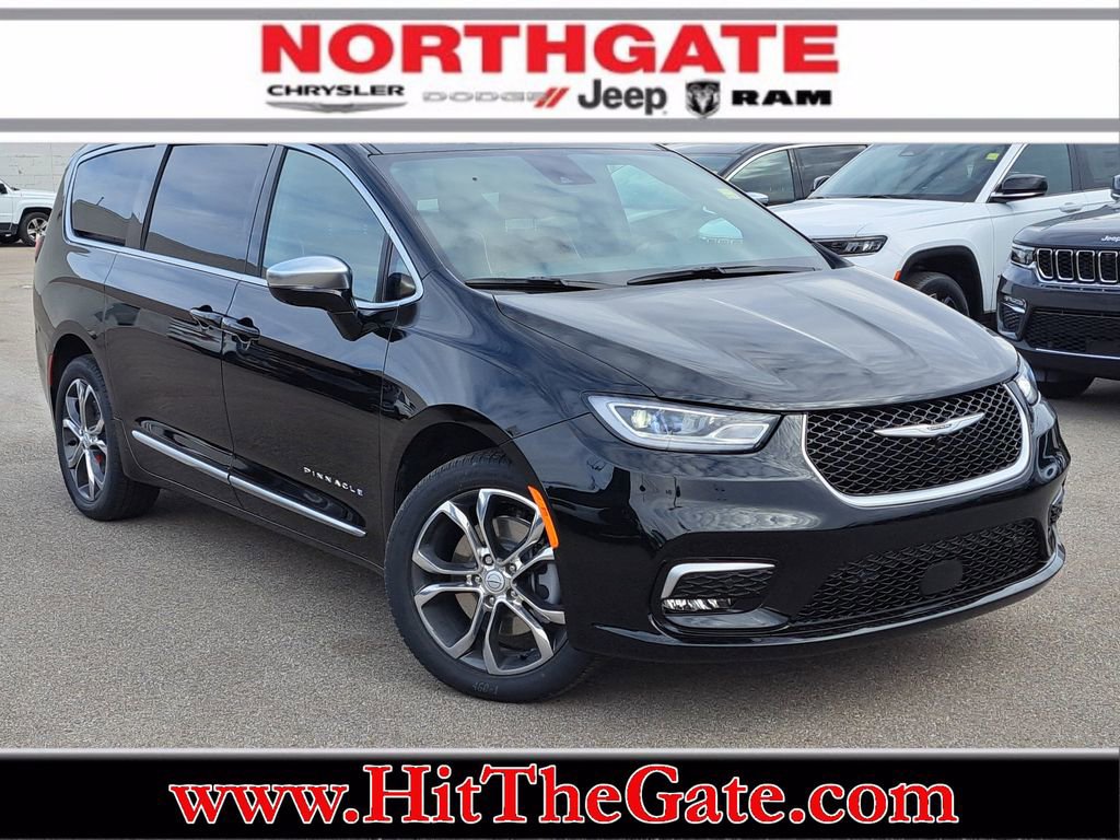 New 2026 Chrysler Pacifica Pinnacle w/ Trailer Tow Group