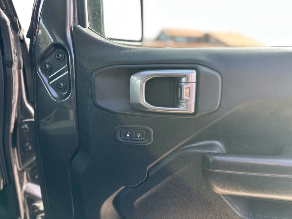 Used 2020 Jeep Wrangler Sport S image 30