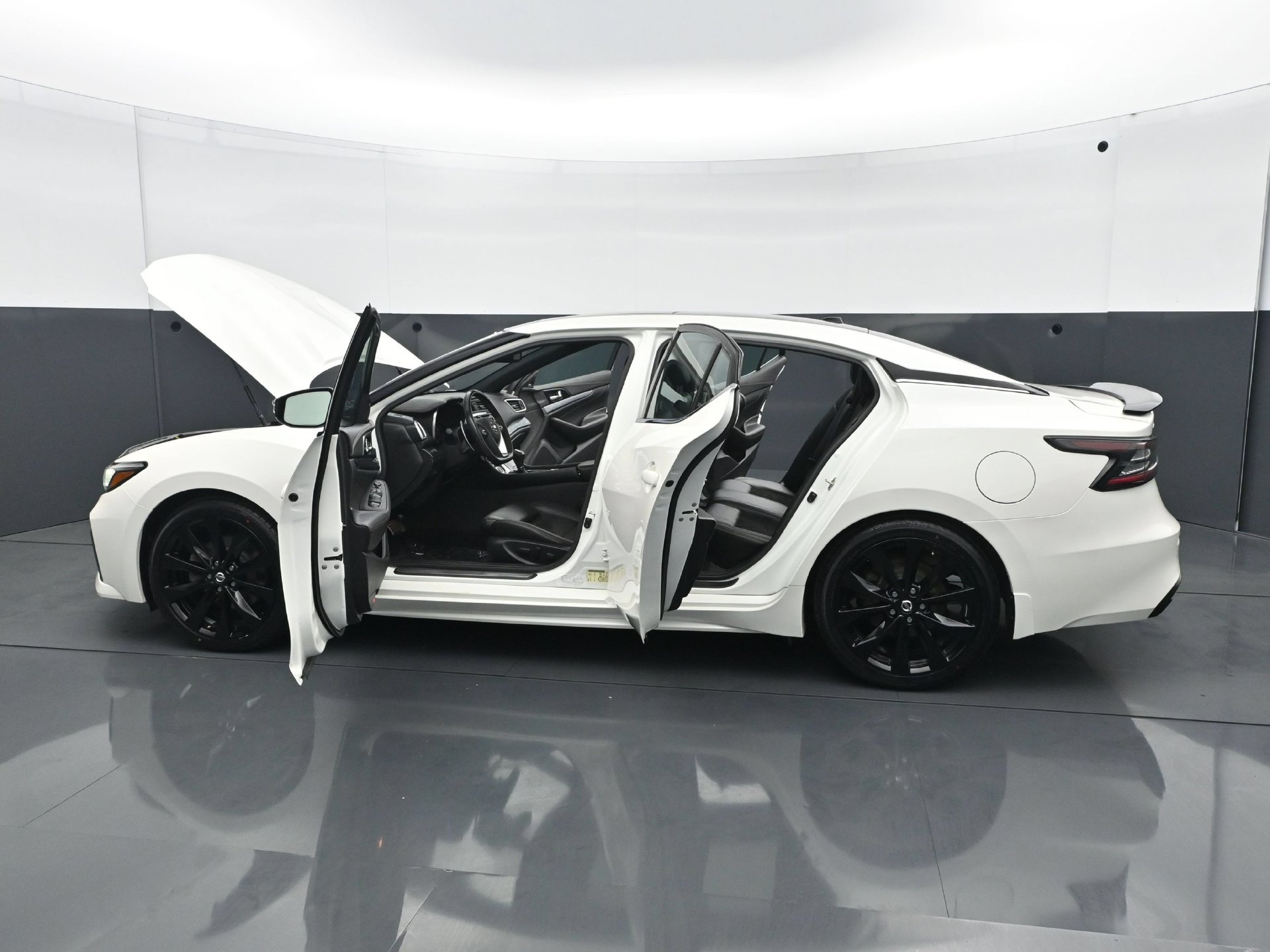 Used 2021 Nissan Maxima SR FWD image 28