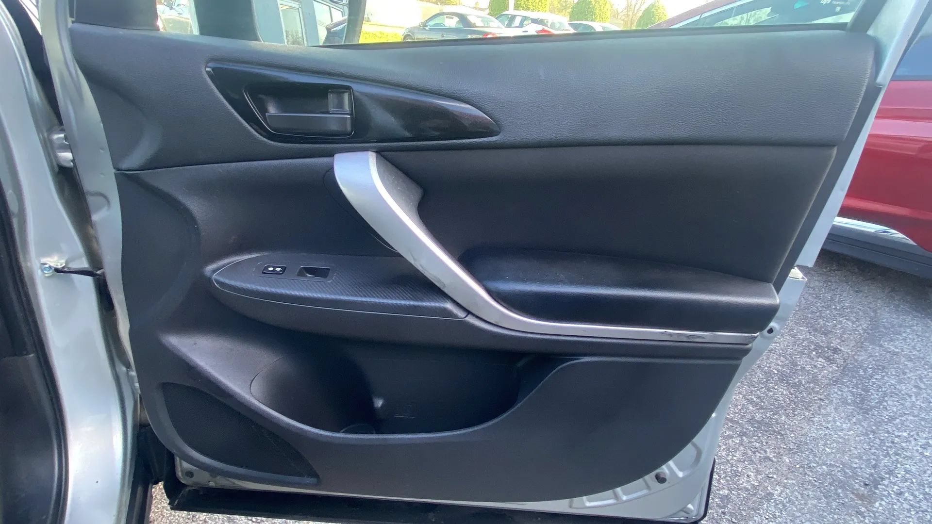Used 2020 Mitsubishi Eclipse Cross ES FWD image 18