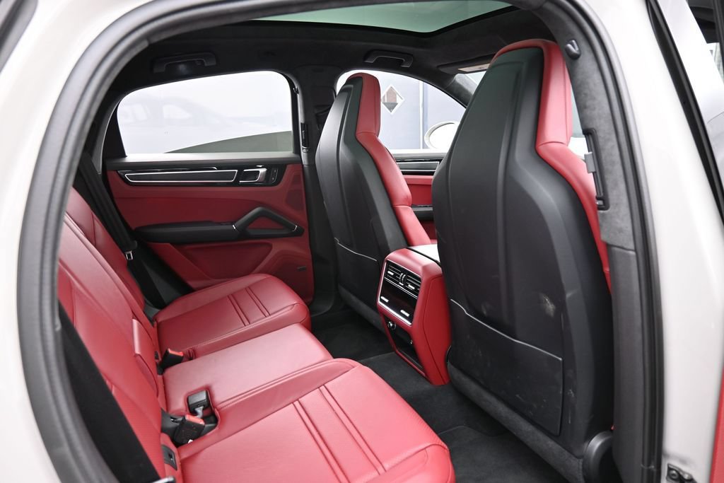 Certified 2023 Porsche Cayenne GTS AWD/4WD image 28