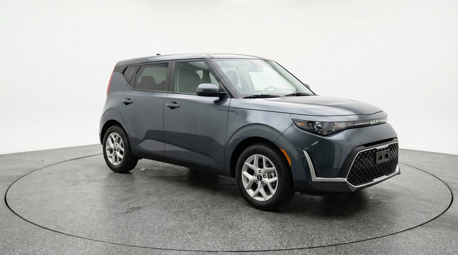 Used 2025 Kia Soul LX w/ LX Technology Package FWD image 1