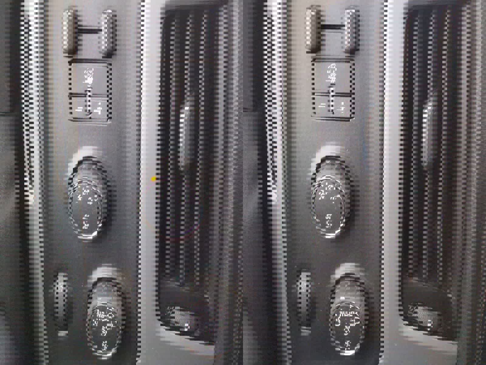 Used 2015 GMC Sierra 2500 SLE w/ SLE Preferred Package image 27