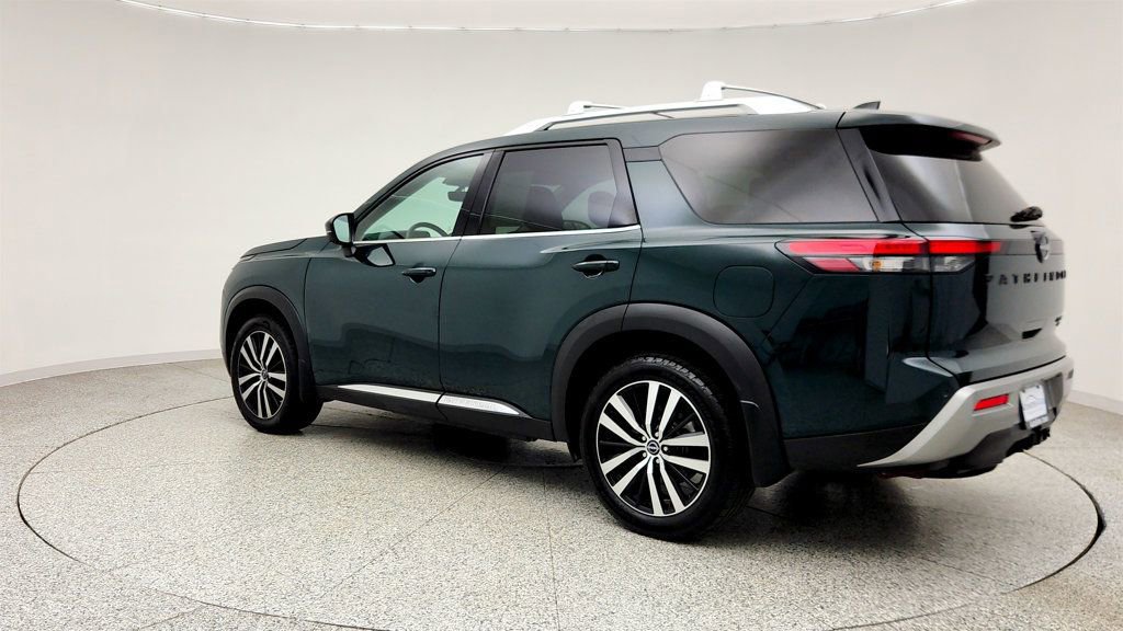 Used 2023 Nissan Pathfinder Platinum w/ Black Appearance Package AWD/4WD image 7