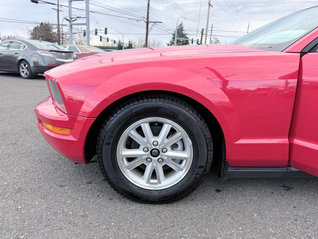 Used 2008 Ford Mustang Premium image 16