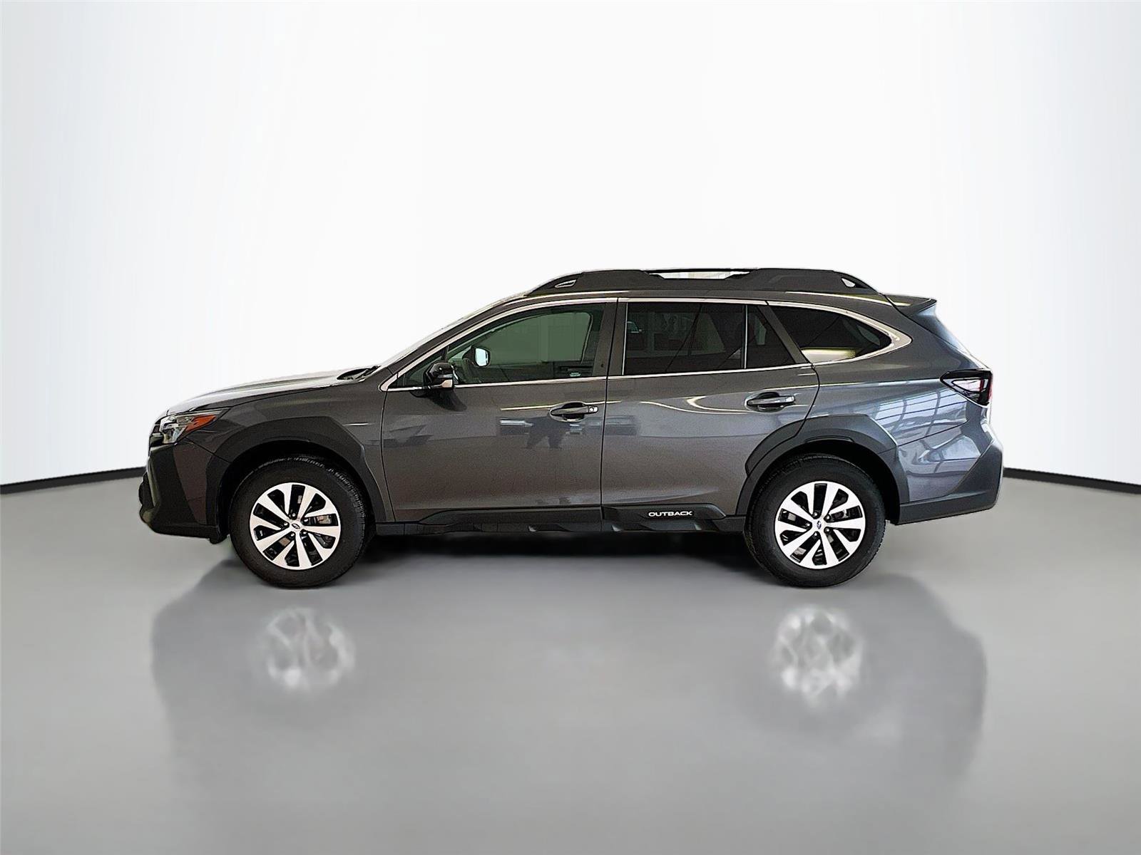 Certified 2025 Subaru Outback Premium w/ Popular Package #1A image 3