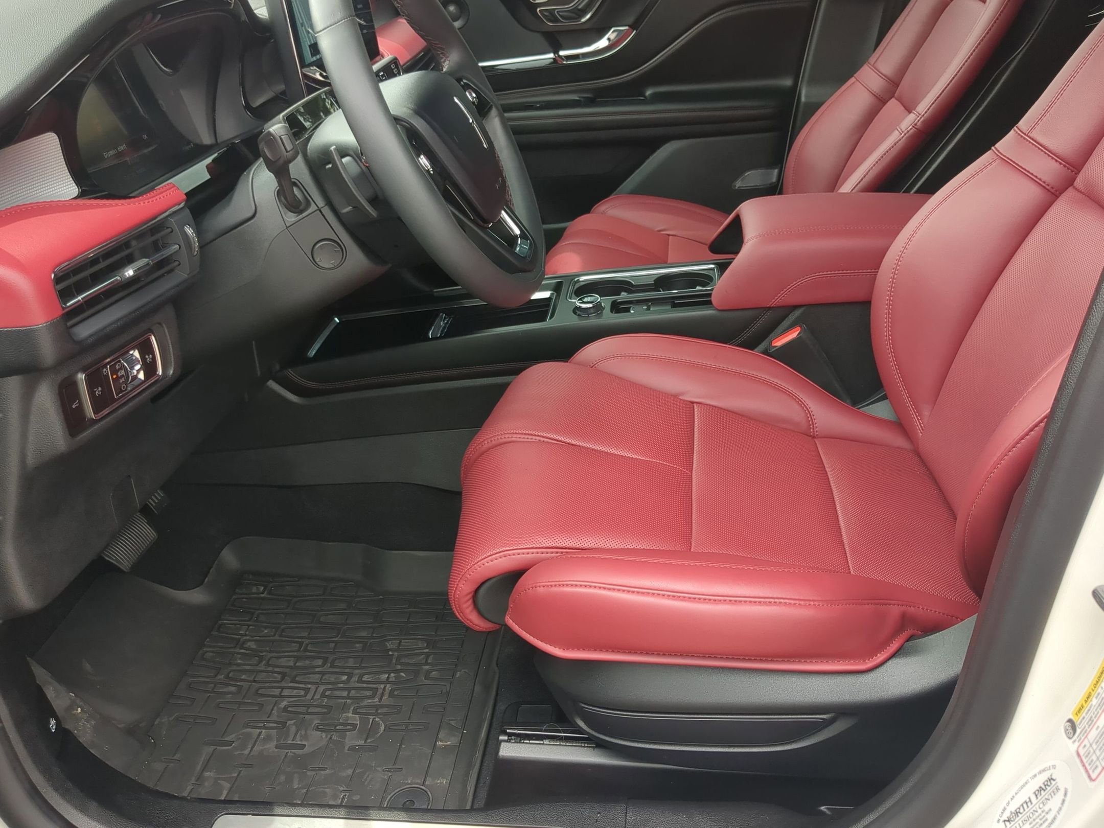 New 2026 Lincoln Corsair Reserve FWD image 11