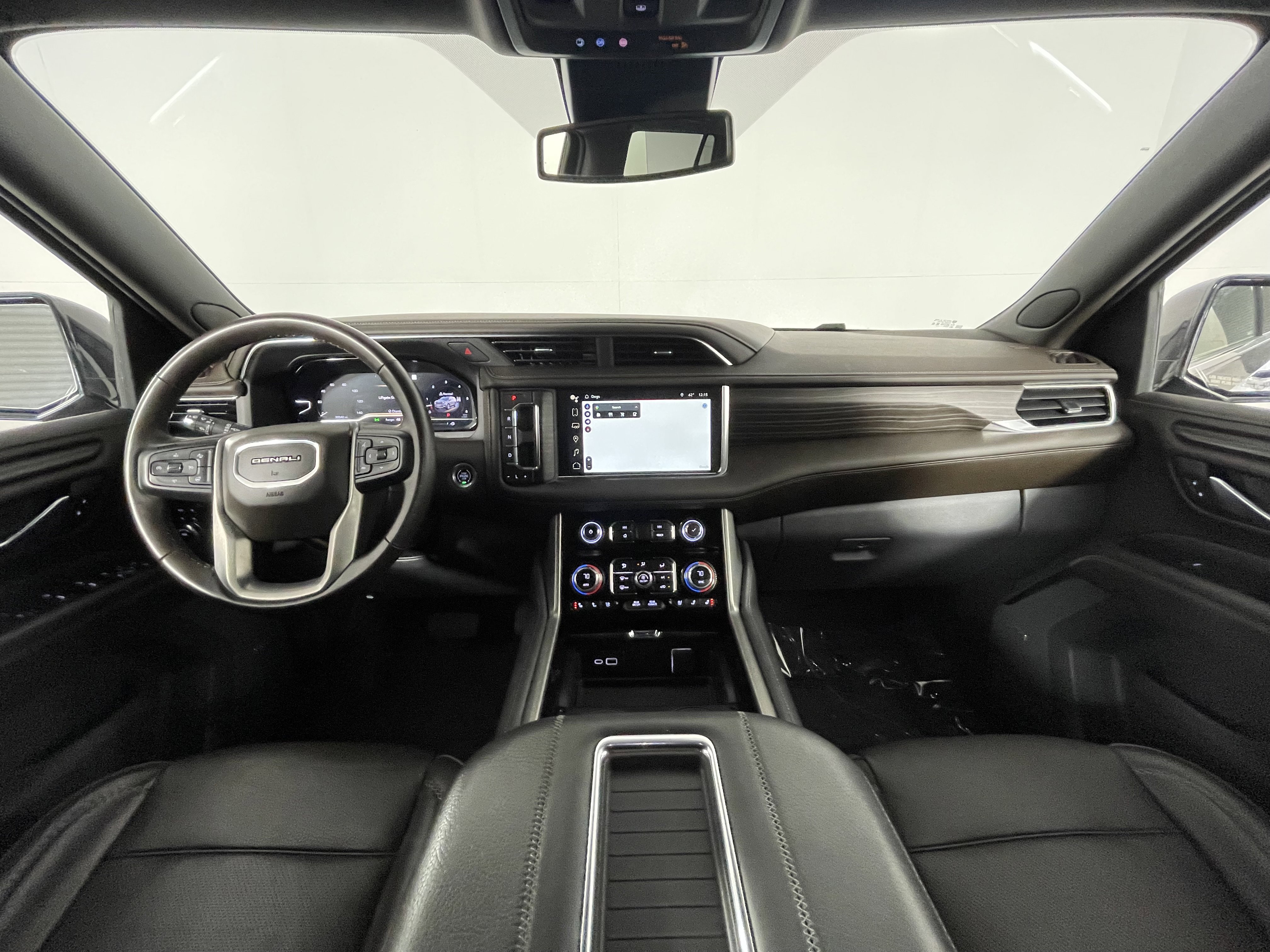 Used 2023 GMC Yukon Denali image 11