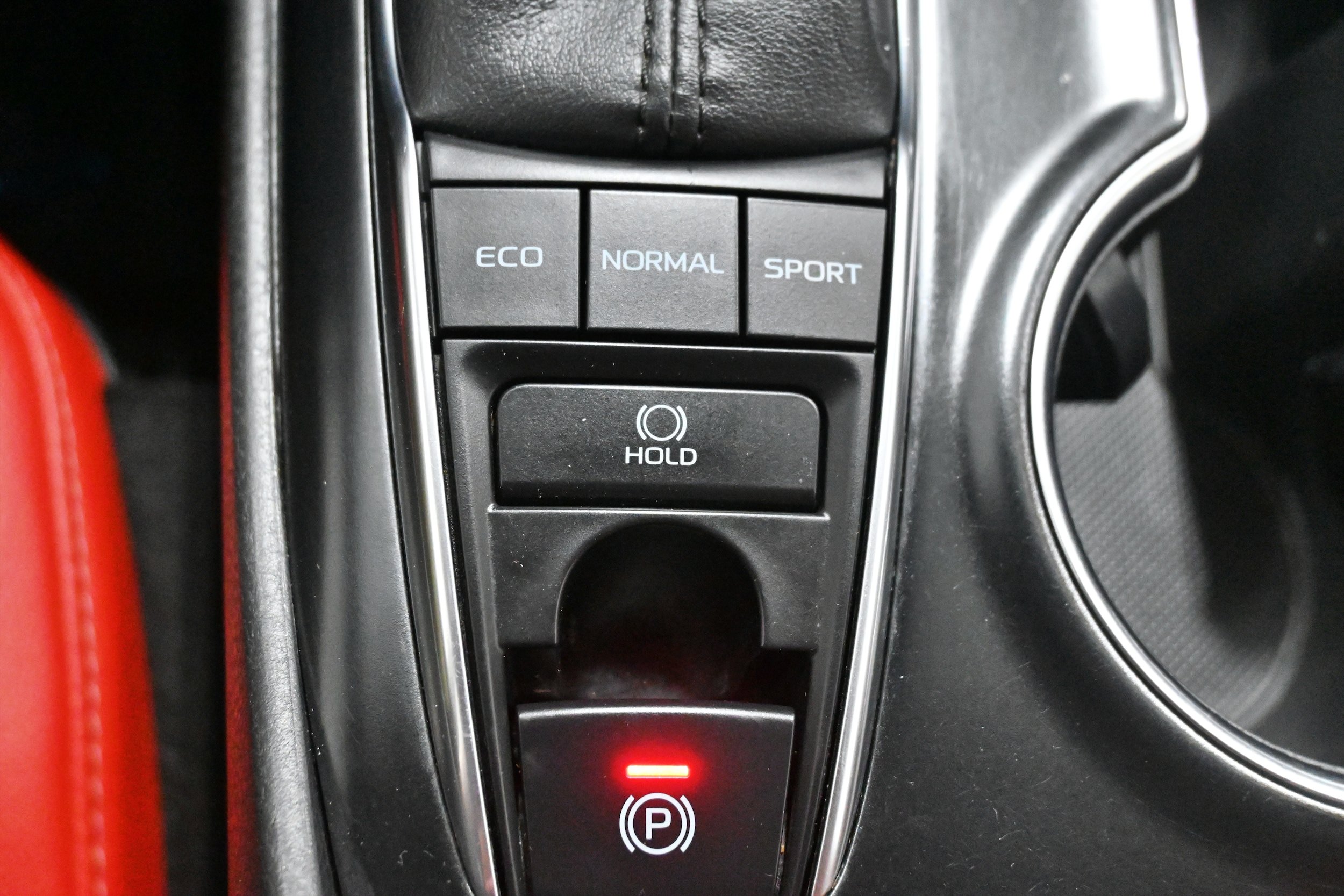 Used 2019 Toyota Camry XSE FWD image 18