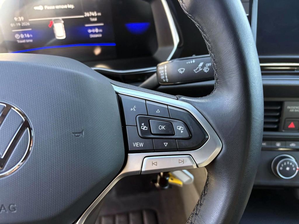 Used 2024 Volkswagen Jetta Sport image 17