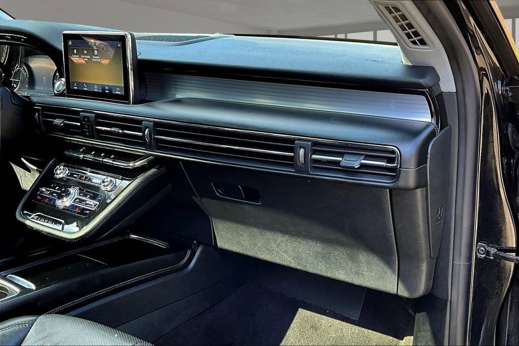 Used 2020 Lincoln Corsair AWD w/ Premium Package image 25