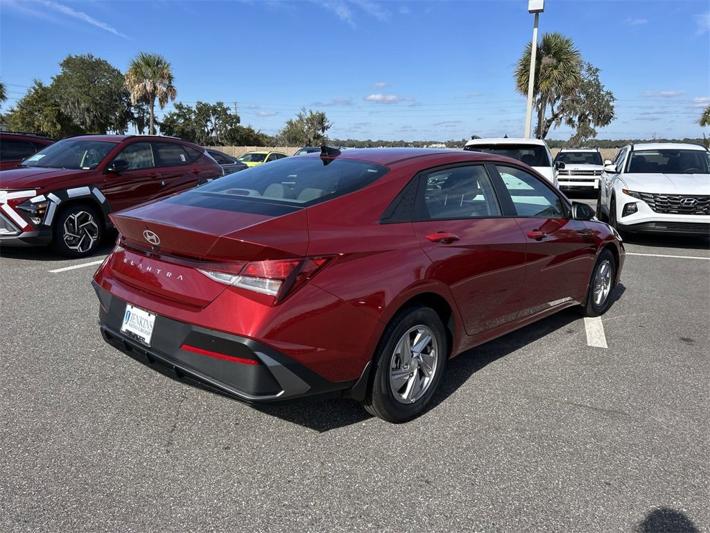 New 2026 Hyundai Elantra SE image 9