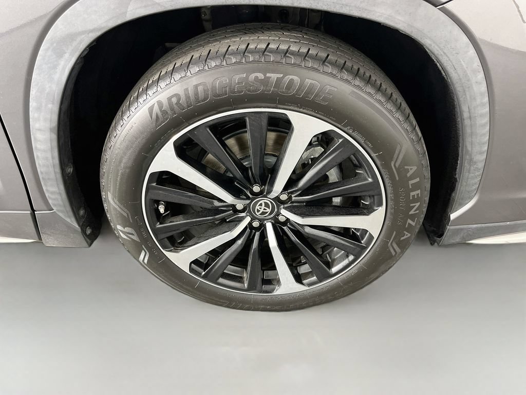 Used 2021 Toyota Highlander XSE AWD/4WD image 39