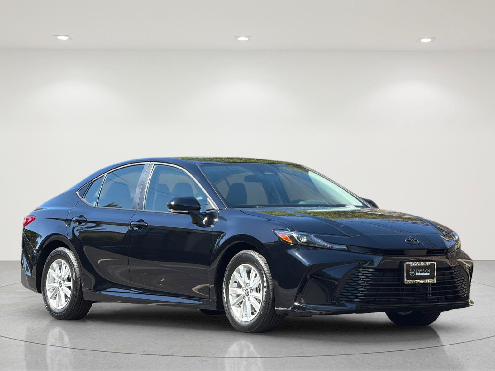 Used 2026 Toyota Camry LE FWD image 7