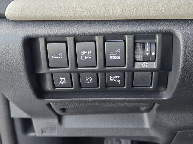 Used 2023 Subaru Forester Limited AWD/4WD image 27