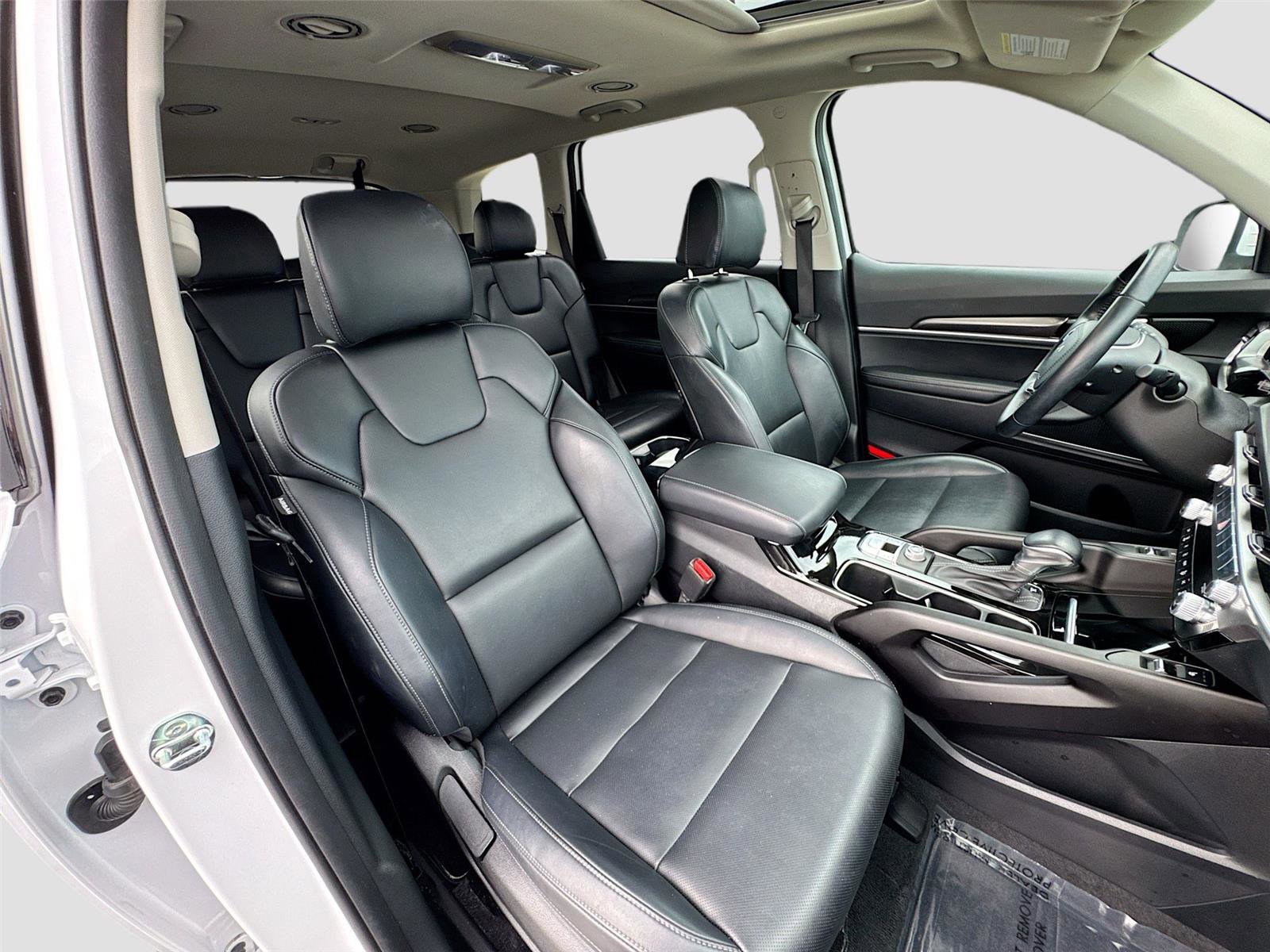 Used 2025 Kia Telluride S image 27