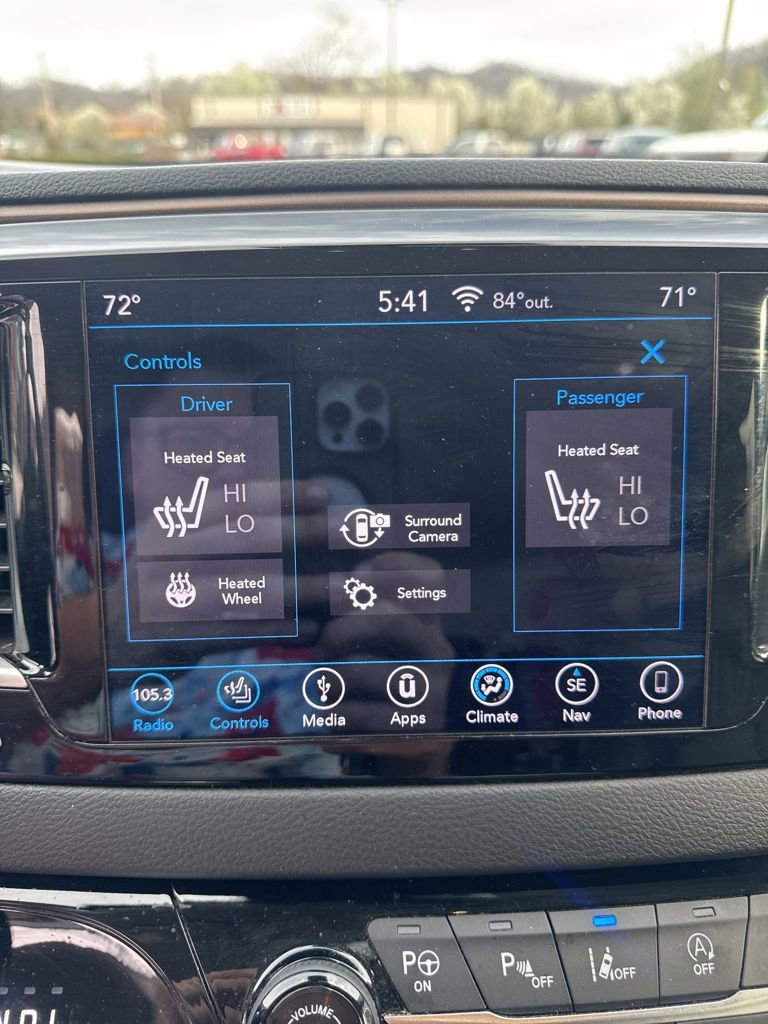 Used 2019 Chrysler Pacifica Touring-L w/ Advanced Safetytec Group image 12