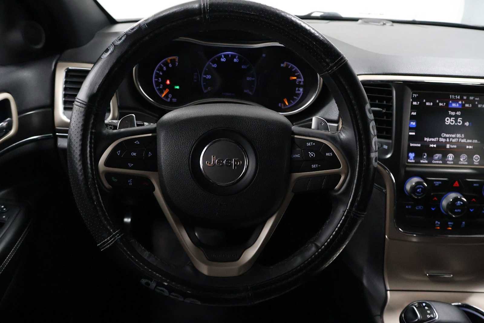 Used 2014 Jeep Grand Cherokee Limited w/ Trailer Tow Group IV image 21