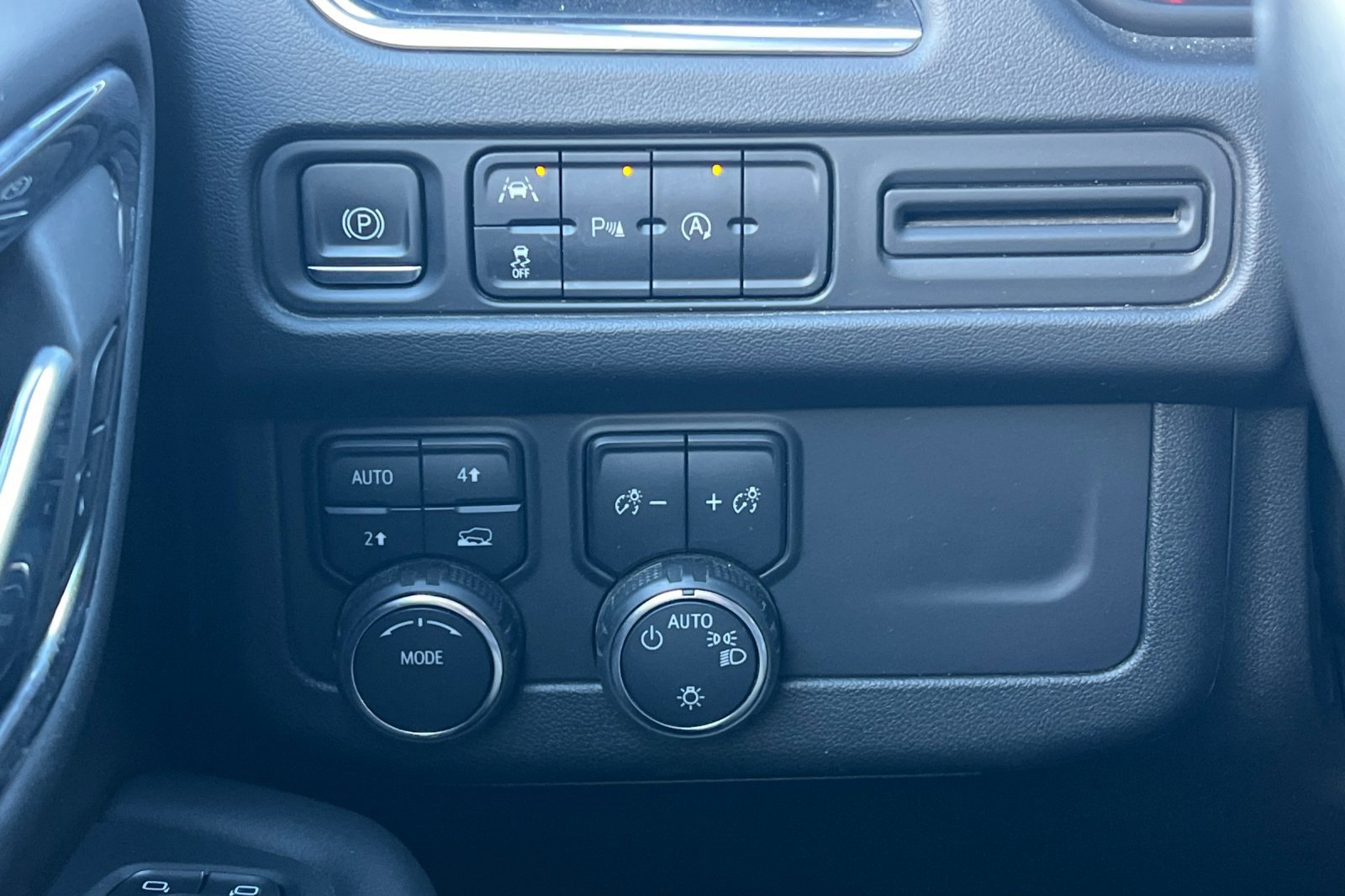 Used 2024 Chevrolet Tahoe LT image 41