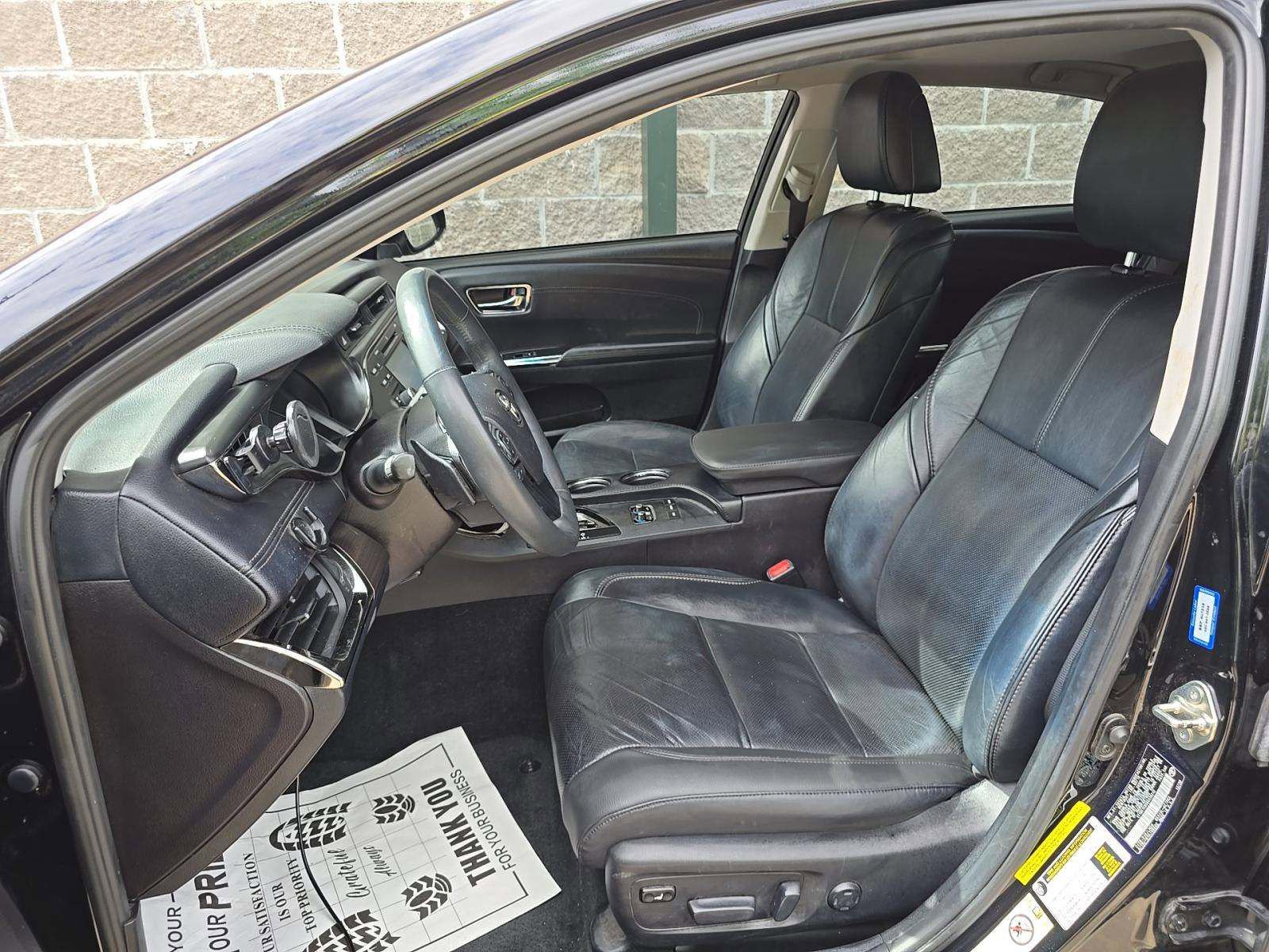 Used 2016 Toyota Avalon Limited image 5