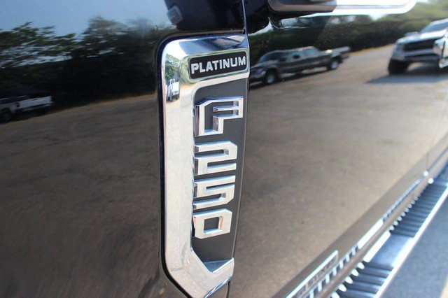 Used 2018 Ford F250 Platinum w/ FX4 Off-Road Package AWD/4WD image 2