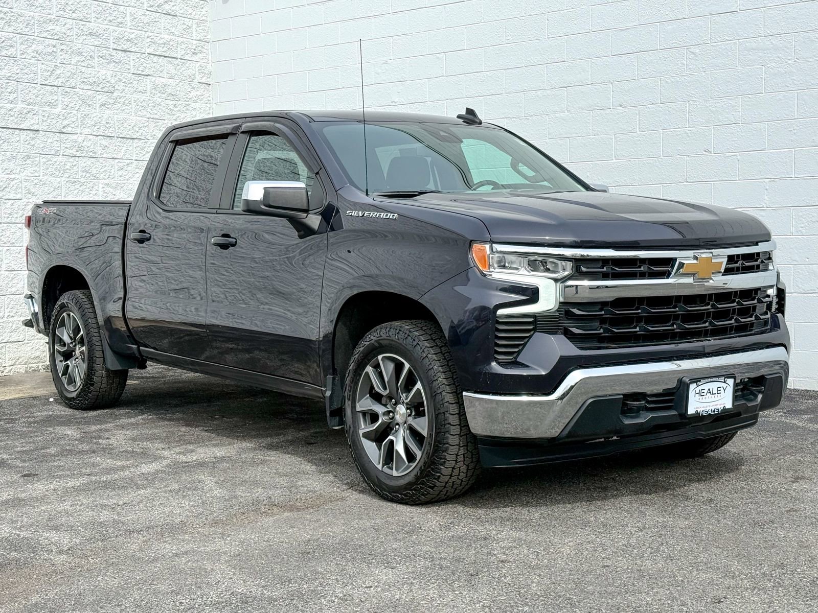 Certified 2022 Chevrolet Silverado 1500 LT image 1