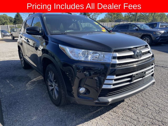 Used 2019 Toyota Highlander XLE AWD/4WD image 12