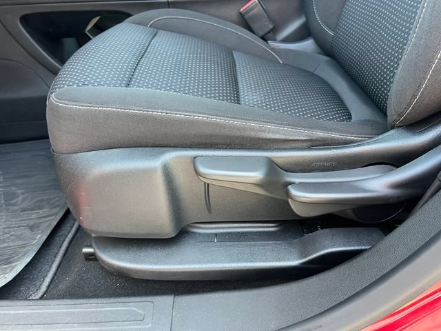 Used 2020 GMC Acadia SLE FWD image 11