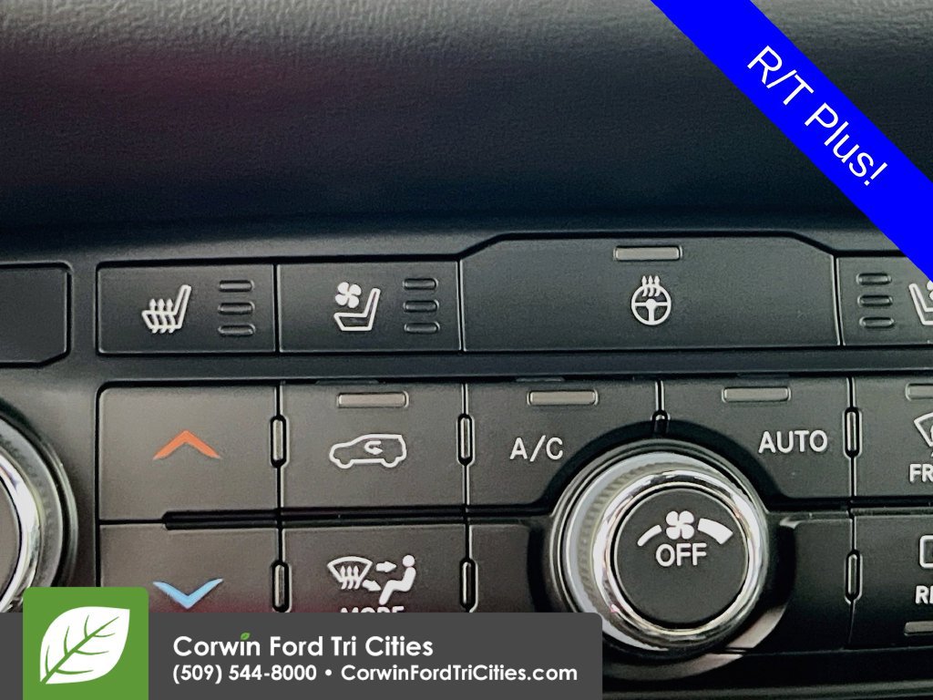 Used 2025 Dodge Durango R/T AWD/4WD image 25