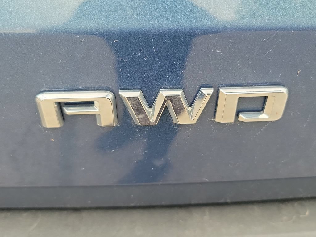 Used 2026 Chevrolet Traverse LT AWD/4WD image 12