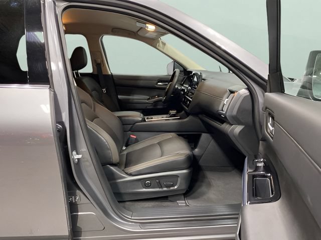 Certified 2025 Nissan Pathfinder SL AWD/4WD image 31