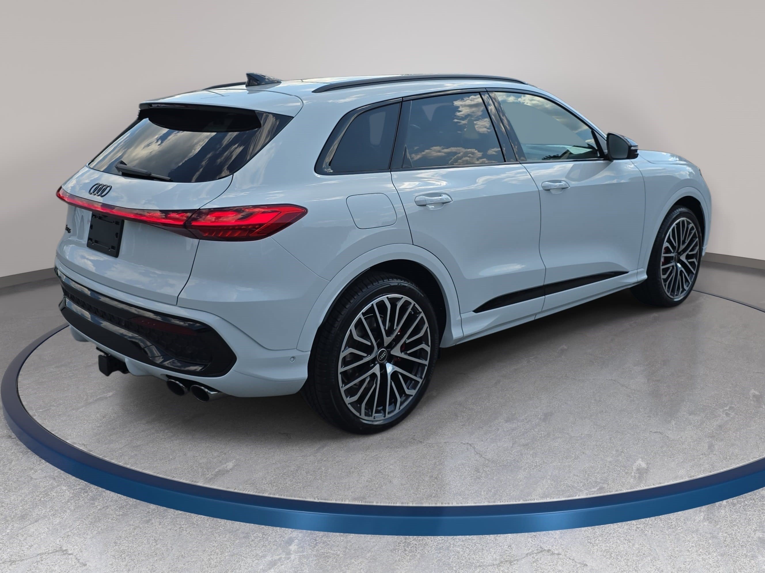 New 2026 Audi SQ5 Prestige AWD/4WD image 5