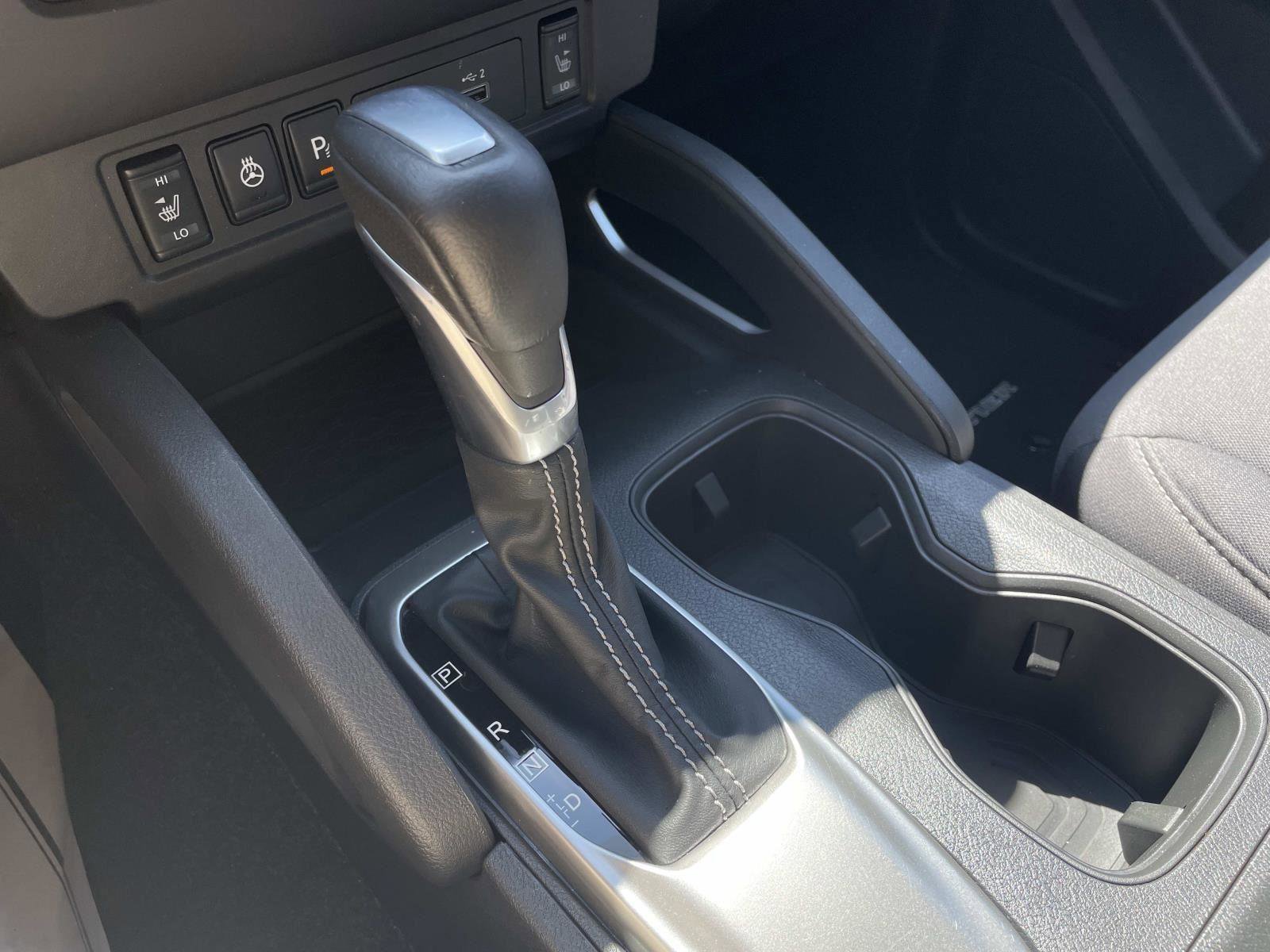 Used 2024 Nissan Frontier SV w/ SV Convenience Package image 21