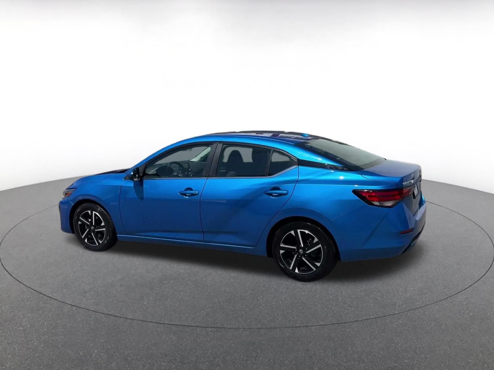 Used 2025 Nissan Sentra SV FWD image 8