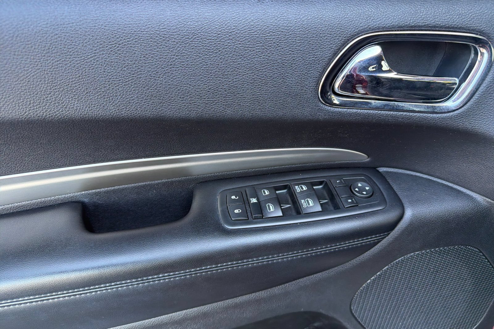Used 2017 Dodge Durango SXT w/ 3rd Row Seating Group AWD/4WD image 10