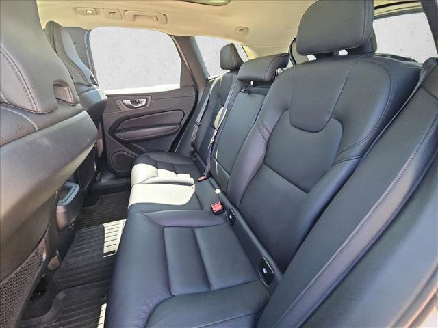 Used 2023 Volvo XC60 B5 Plus w/ Protection Package Premier image 18