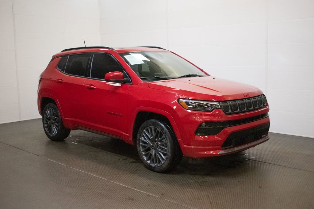 Used 2022 Jeep Compass Limited w/ (RED) Package AWD/4WD image 1