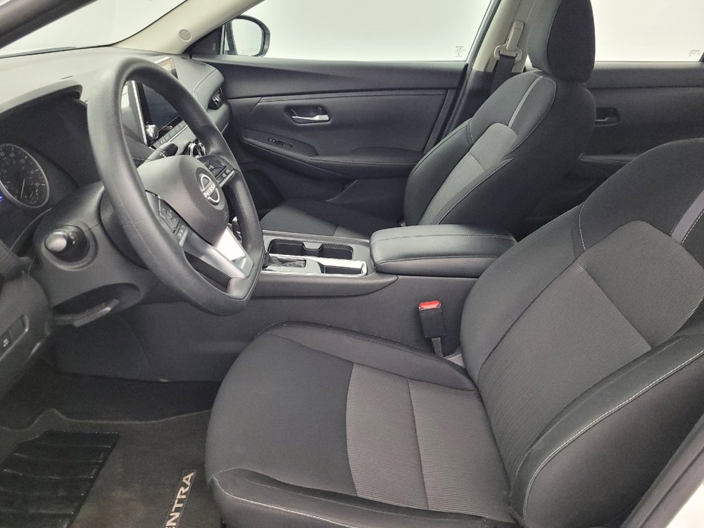 Used 2025 Nissan Sentra SV FWD image 17
