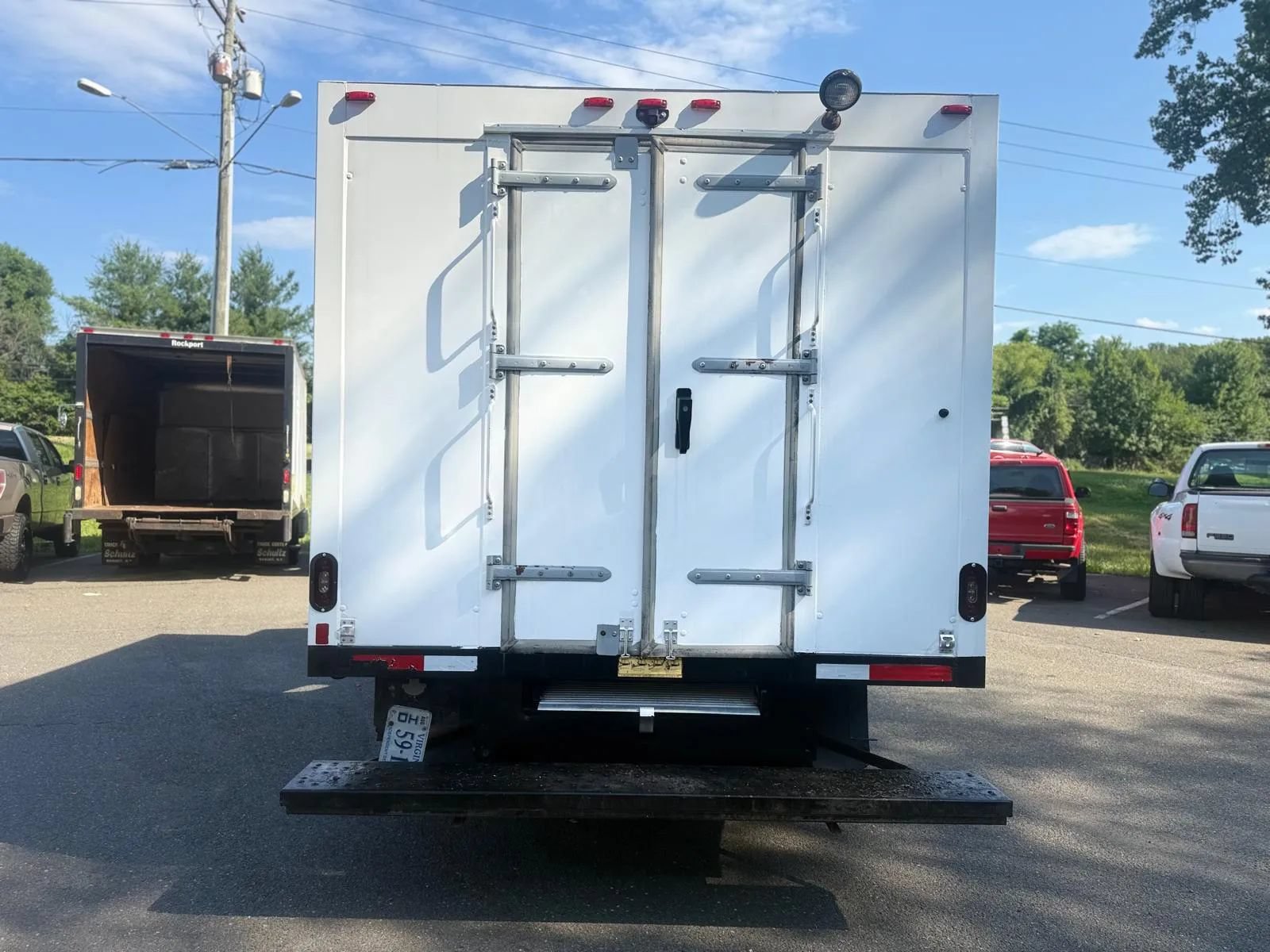 Used 2019 GMC Savana 3500 w/ Power Convenience Package RWD image 6