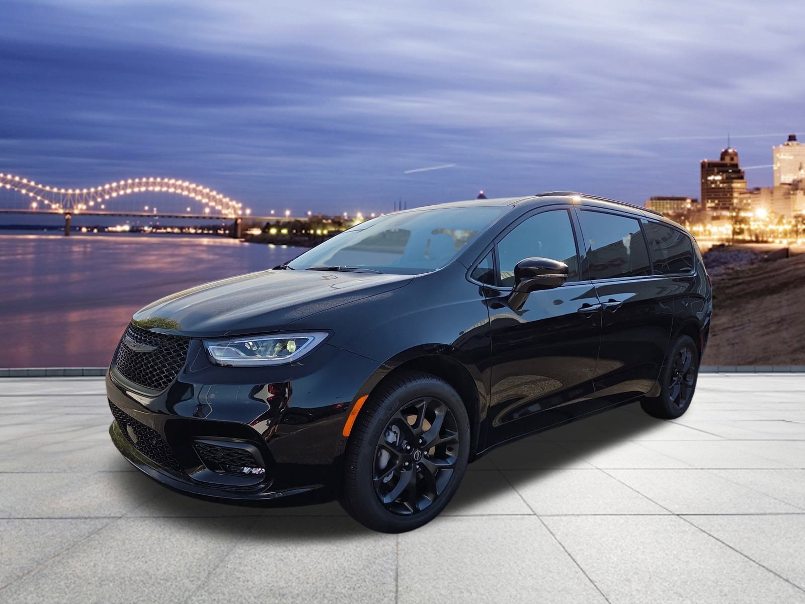 New 2026 Chrysler Pacifica Limited w/ Uconnect Theater Family Group image 1