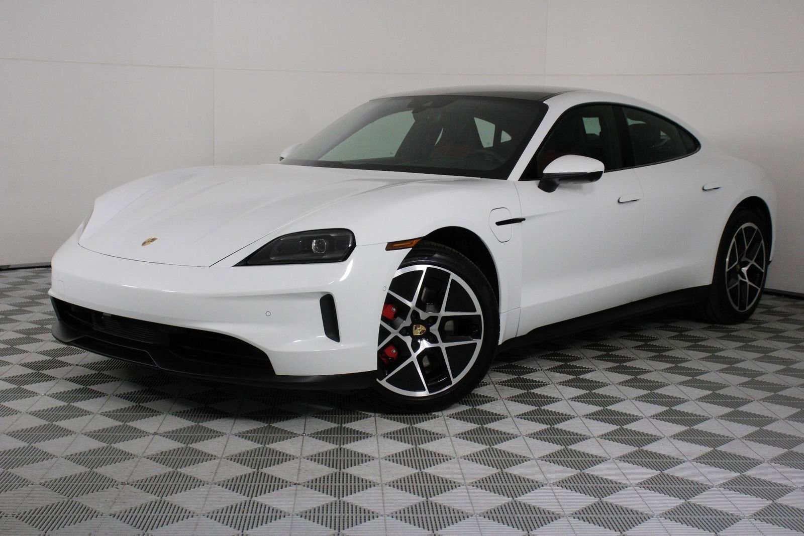 Certified 2025 Porsche Taycan 4S image 33