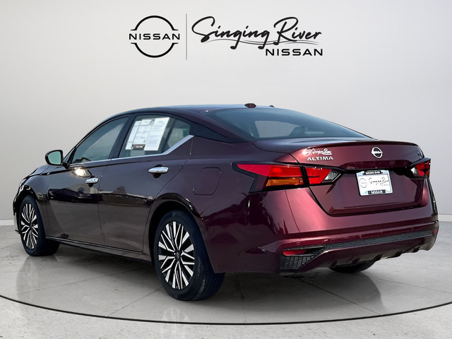 Used 2024 Nissan Altima 2.5 SV FWD image 4
