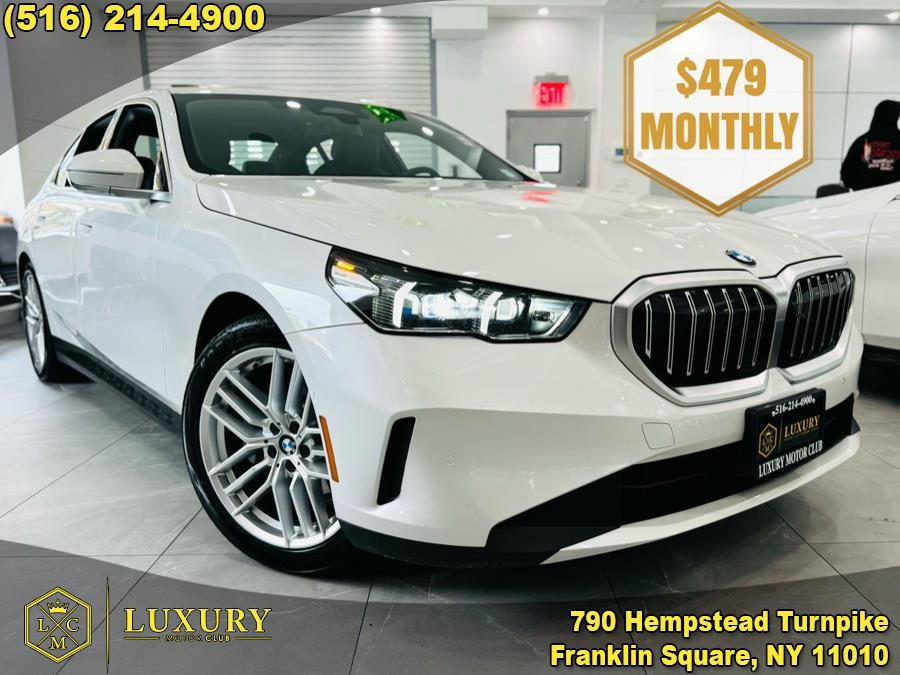 Used 2025 BMW 530i xDrive w/ Premium Package image 1