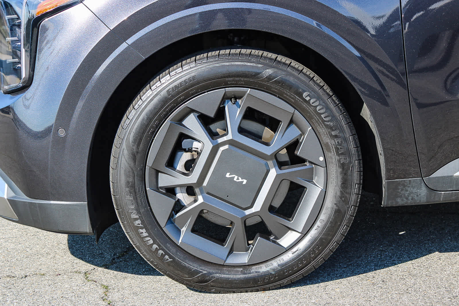 Used 2025 Kia Carnival SX image 9