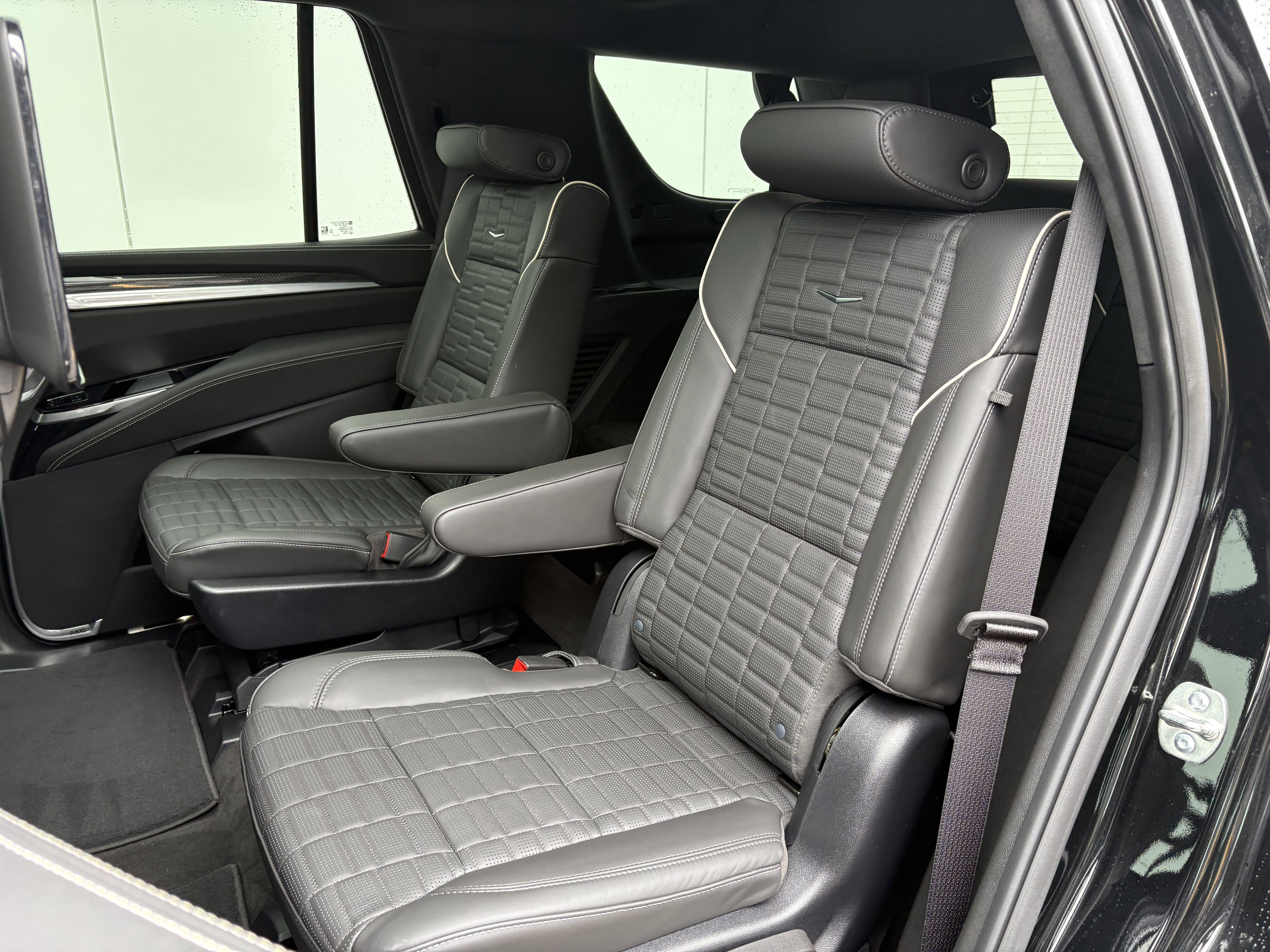 Used 2025 Cadillac Escalade V image 13