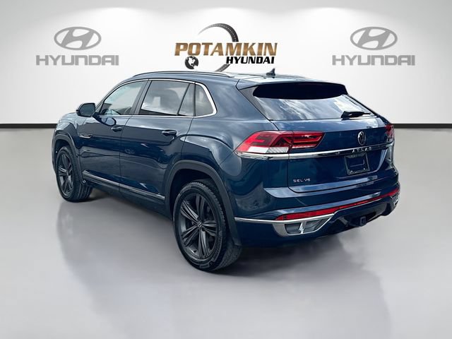 Used 2022 Volkswagen Atlas Cross Sport SEL R-Line AWD/4WD image 7