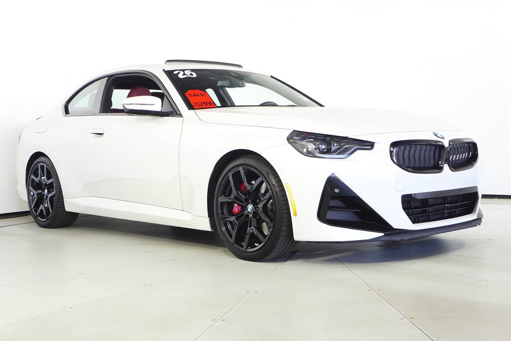 Used 2025 BMW 230i Coupe w/ M Sport Package image 4