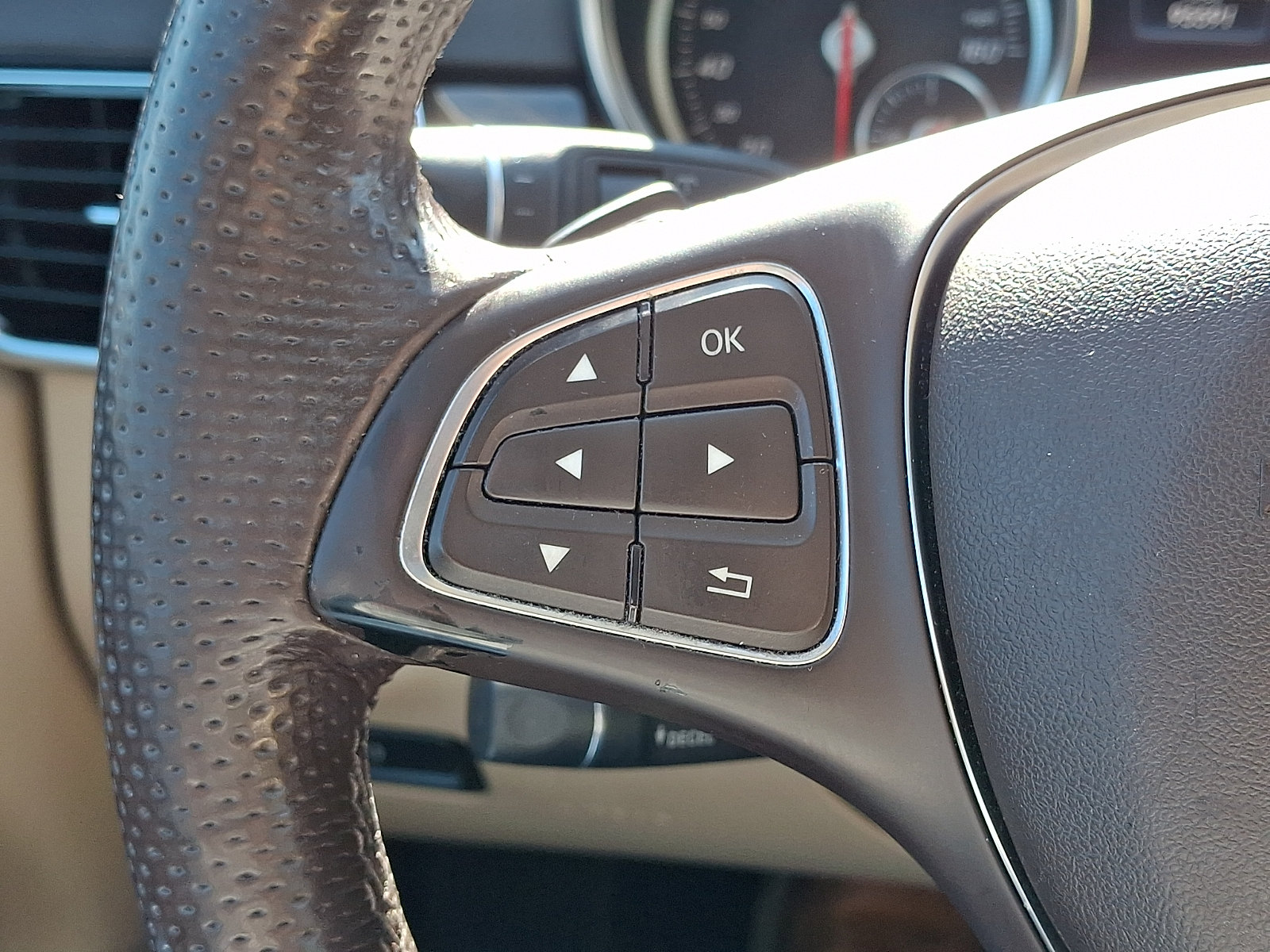 Used 2018 Mercedes-Benz GLE 350 4MATIC image 25